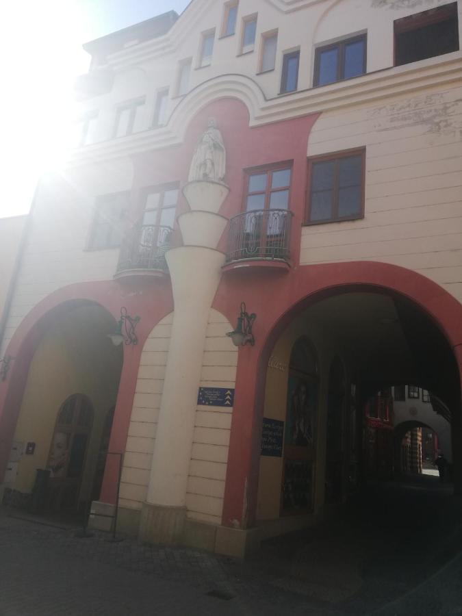 Monelly Apartman Komarno Exterior photo